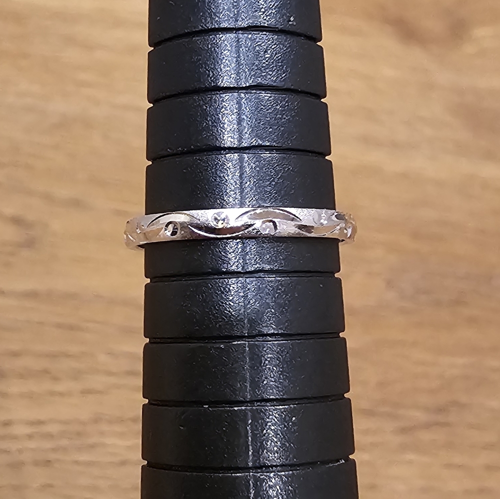 Nwot Sterling Silver Engraved Band